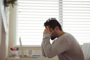 OMS-alerta-que-cerca-de-15-dos-trabalhadores-no-mundo-tem-transtornos-mentais